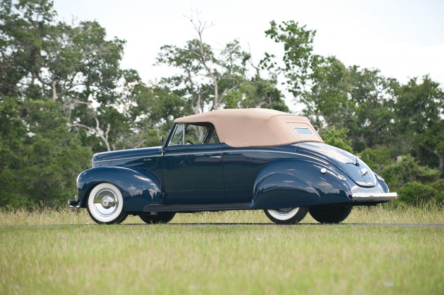  Ford DeLuxe Custom Convertible Coupe 1940 года  (фото 47 из 48)